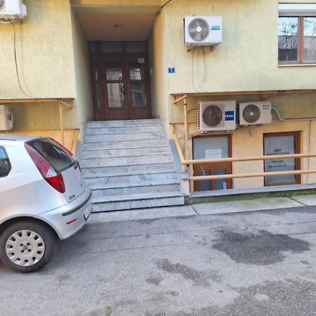 New York Apartment Skopje Zewnętrze zdjęcie